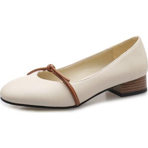 Early spring in 2019, the new womens shoes is comfortable party with low with square head light mouth single