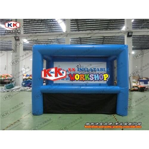 Student and families experiencing Archer Balloon target aeration equipment booth Inflatable games