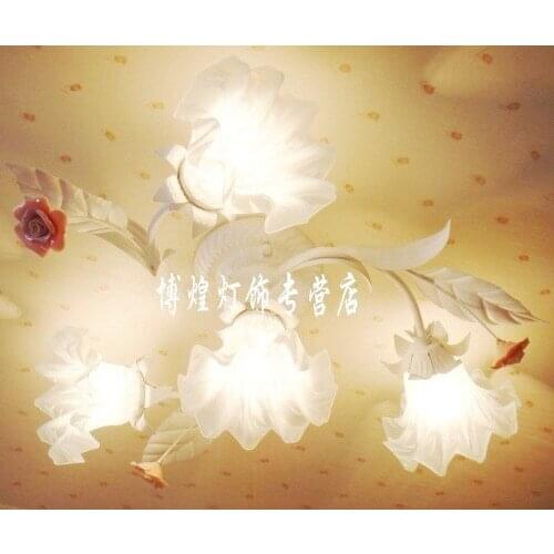 European-style garden living room Romantic Restaurants white wrought iron pink ceramic flowers glass lampshade Ceiling Lamp c139