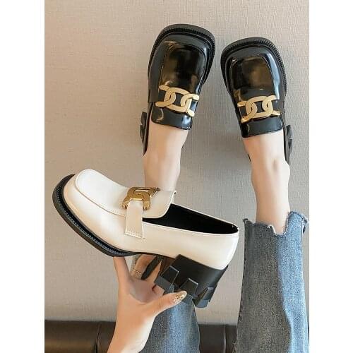 Black womens high heels, summer new Korean style all-match mid-heel metal decoration square toe casual small leather shoes