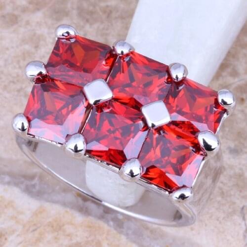Glamorous Red Garnet Silver Plated Womens Ring Size 6 / 7 / 8 / 9 R1125
