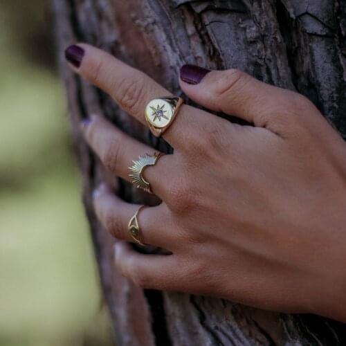 Gold color starburst ring for women European women fashion jewelry high quality single stone star engraved gold jewelry