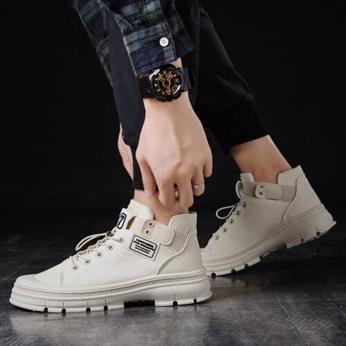 Fashion Men Casual Shoes Sports Casual Shoes Black Boots Men Sapato Western Leather Sneaker Man Shoe Mens Slip On Sapatos