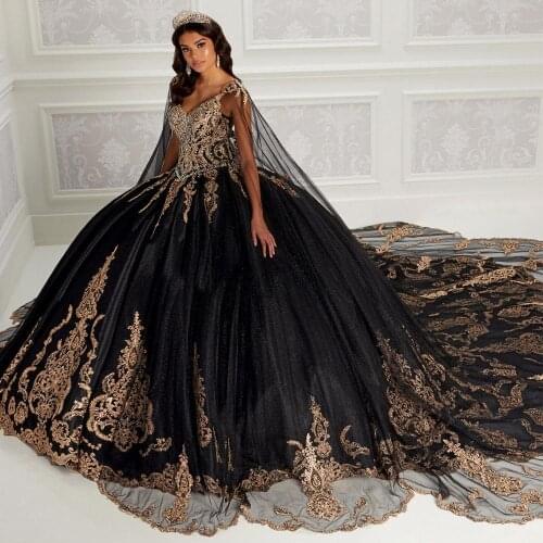2021 Sparkly Black Beaded Ball Gown Quinceanera Dresses With Long Cape Lace Appliqued V Neck Prom Gowns Rhinestones Tulle Sweet