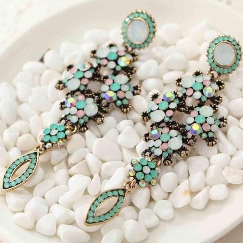 Green White Green Opalescence Glass Earring Womens Fashion Earrings New arrival brand sweet metal with gems stud for women girl