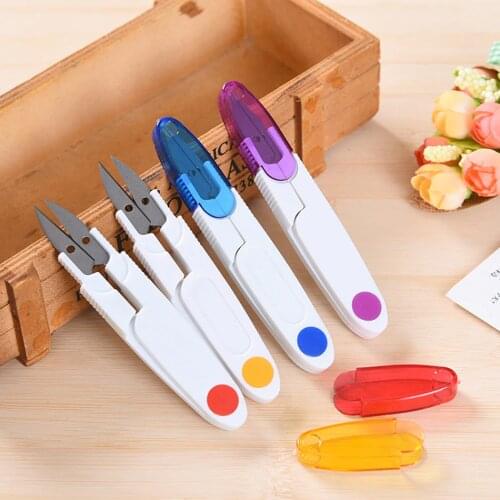 Fishing scissors random color Small scissors with cap transparent with cover of scissors yarn Cross-stitch embroidery