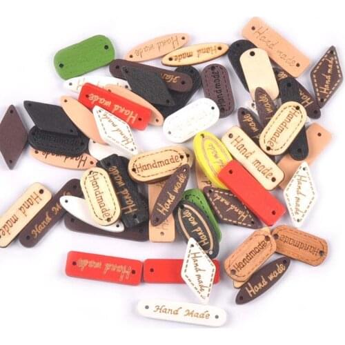 50Pcs Random Mix "Hand Made" Tags Wooden Buttons Sewing Accessories DIY Clothes Handmade Scrapbook Home Decor Wood Craft m2592