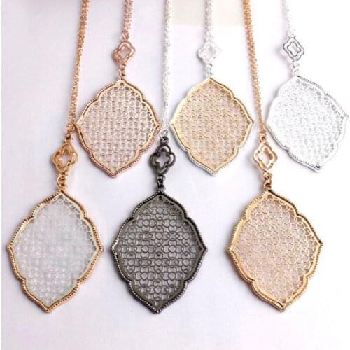 Hot New Fashion Modern Design Filigree Dangle Drops Pendant Necklaces for Women Two Tone Cutout Morocco Pendant Necklaces