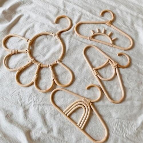 Vintage Rattan Wall Hooks Kids Garments Organizer Rack Clothes Hat Hanging Hook Rattan Hanger Kids Home Room Decor Hangers Gift