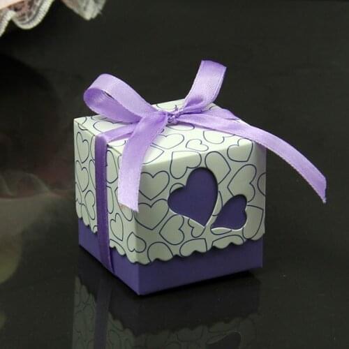Purple/pink Hollow Heart Wedding Favor Boxes Souvenir Candy Box For Wedding Party Supplies 50pcs (no have ribbon )