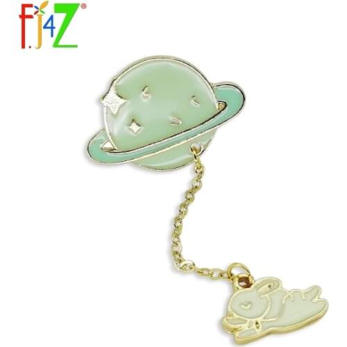 F.J4Z Cool Fashion Vintage Designed Enamel Rabbit Spaceman Planet Charm Costume Brooch Pins Jewelry Accessories For Women Gift