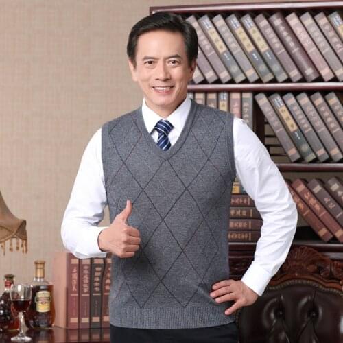 2018 New Arrival Autumn Winter Knitted Sweater Vest Mens Sleeveless Plaid V-Neck Cashmere Sweater Pullovers