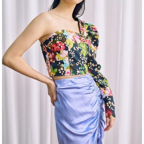 The latest design ladies floral print blouse irregular one-line neck tight shirt slimming sexy club top