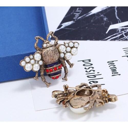 1PC Bohemia New Tendency Fashion Imitation Pearls Red/White Color Glass Bee Insect Brooch For Women Statement Jewelry Wholesale