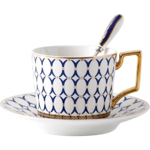 England Style Ceramic Coffee Mug Set And Saucers Porcelain Teacup with Metal Coffee Spoon China Bone Coffee/teacup Mugs