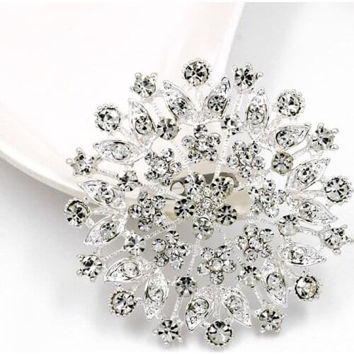 2pcs New Crystal Rhinestone Brooch Bouquet Delicate Pins Silver Rose Gold Wedding Gifts Women Clothing Bags Decoration