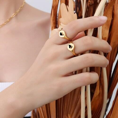 Cute Gold Color Stainless Steel Round Ring Finger Accessories, Simple Enamel Black Heart Rings Jewelry For Women Birthday Gifts
