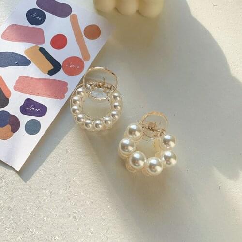 Sweet Mini Round Pearl Hair Clips for Women Girls Hair Claw Chic Barrettes Claw Crab Hairpins Styling Fashion Hair Accessories