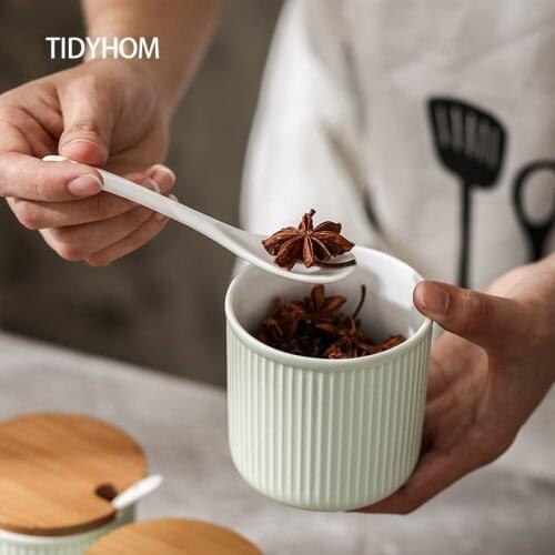 Nordic Style Seasoning Pot Vertical Ceramic Seasoning Box With Wooden Lid Spoon Kitchen Household Seasoning Seasoning Bottle