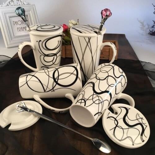 Creative Mug Fashion Ceramic Coffee Cup With Lid Spoon Couple Large Capacity 450ml Water Cup Novelty Gifts Drinkware milk Cup