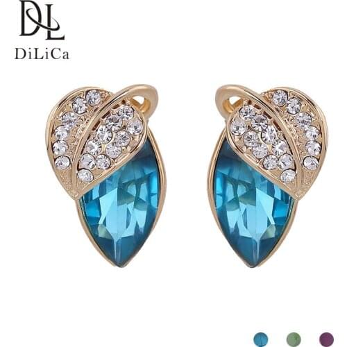 DiLiCa Trendy Women Earrings Stud Rhinestone Earrings Crystal Fashion Earring Piercing Earring Statement Jewelry