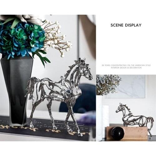Creative Hollow Electroplate Horse Sculpture Bookshelf Desk Ornaments Livingroom Resin Home Decorations Collection Crafts