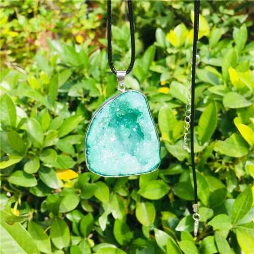 Agates Quartz Pendants geode Quartz Crystal Pendant Reiki Healing Stone Natural Pendants