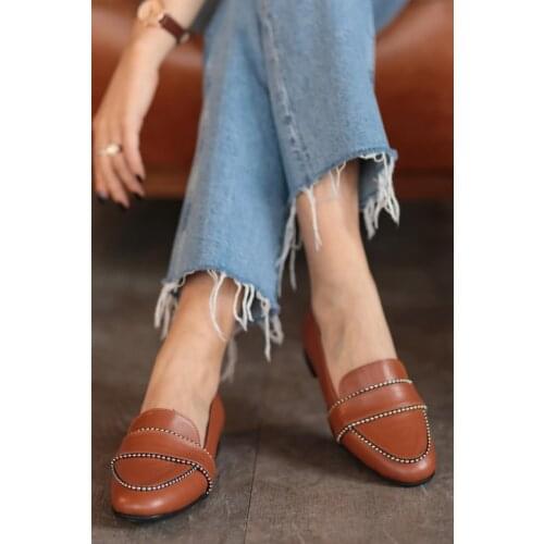 Mio Gusto Robin Tan Leather Staples Loafer