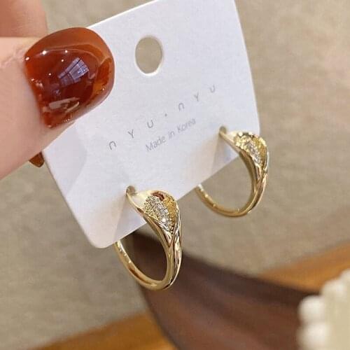 Geometric Rhinestone C-shaped Hoop Earrings For Women Minimalist Gold Color Metal Earrings Korean Fashion New Design Jewelry