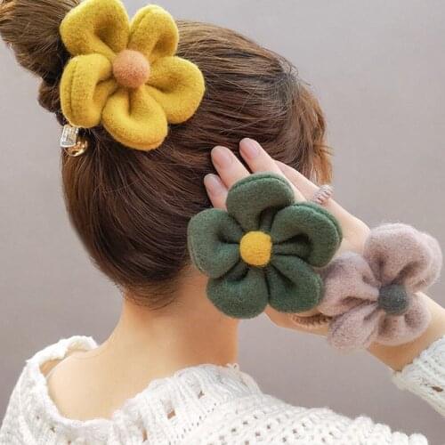 The New Hair Clips The Girl Lovely Hair Decoration Flower Modelling Ponytail Hair Bands For The Winter Womens Hair Ornaments
