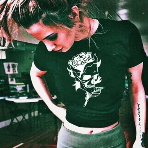 Rose Skeleton Gothic Ladies T-Shirt Cool Girl Rose Graphic Tee Stylish Rose Skull Vintage Gift Grunge quote Camisetas art Tops