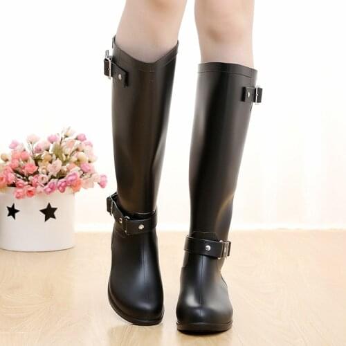 The New Rain Boots Woman Martin Boots Snow Boots WaterProof MotorCycle Boots High Boots Rain Boots Long Tube Shoes Botas Lluvia
