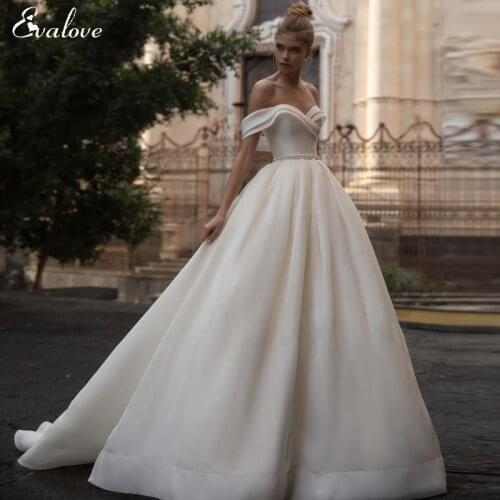 EVALOVE Romantic Sweetheart Neck Lace Up Bride A-Line Wedding Dress 2021 Luxury Sashes Beading Customized Princess Bridal Gown