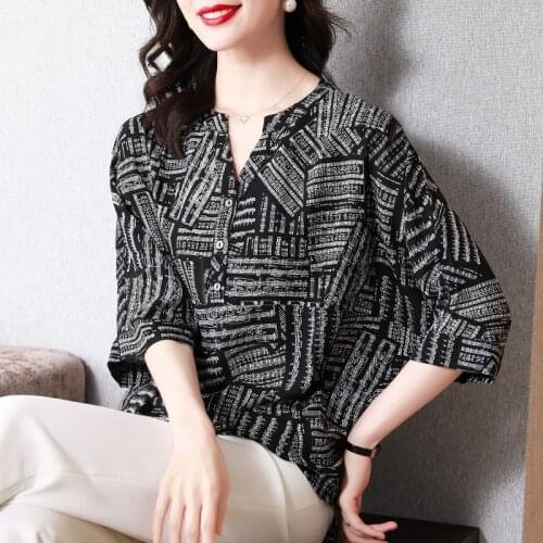 Summer Women Floral Chiffon Fashion Loose Blouses Shirts New Style Bat Sleeve Casual Tops Blusas MM0264