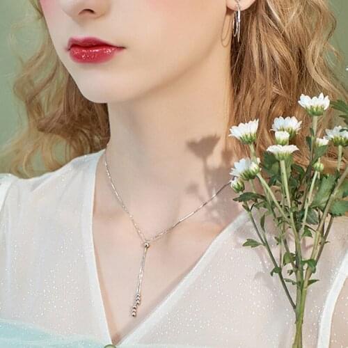 Tassel Necklace Pulling Stretching Snake Bone Round Pendant Bead Chain Female Clavicle Chain Party Necklace Jewelry