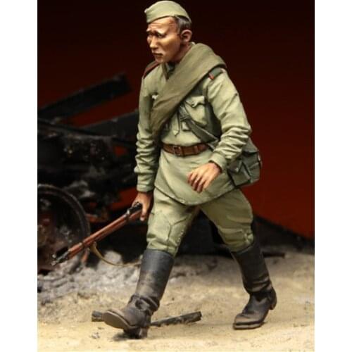 1/35 Resin Figure Model Kit 097 Russian Infantryman Kursk 1943 One Figures Unassembled unpainted Top