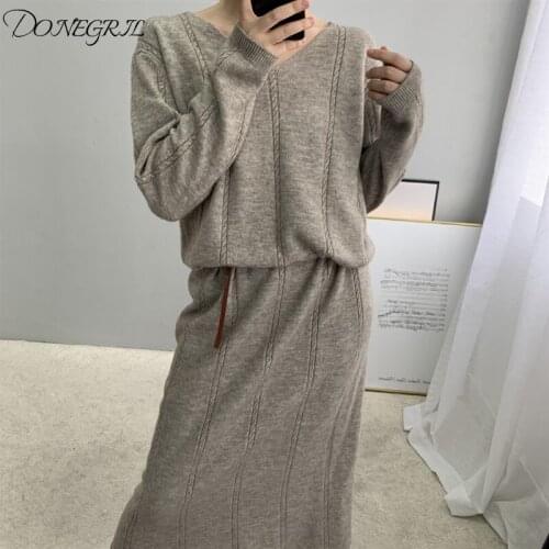 Women V-Neck Side Slit Dress Female Autumn Vintage Solid Long Sleeve Kint Dresses Women Causul Korean Elegant Sweater Dresses