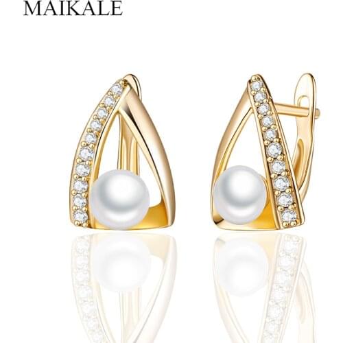 MAIKALE New Fashion Gold Triangle Cubic Zirconia Earrings with Pearl Stud Earrings for Women Jewelry Gift Accessories