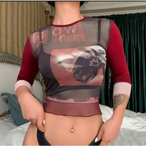 Women Casual Net Gauze Printing Half Sleeve T-Shirt Fashion Printing Net Gauze Stitching Perspective Cropped Fashion Girls Tops