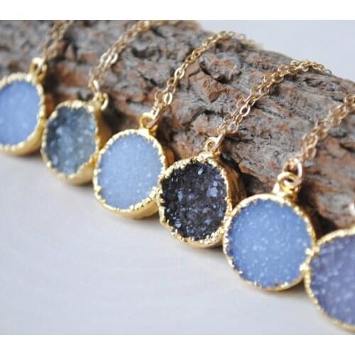 WT-N236 Round Drusy Druzy Charm Gold Electroplated Edged Dyed Color Natural A gate Druzy Geode Charm Geode Jewelry