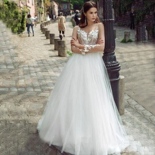 Long Sleeve See Through Top Scoop Appliques Lace Zipper With Buttons Tulle Wedding Dress 2021 Vestido De Noiva Bridal Gown