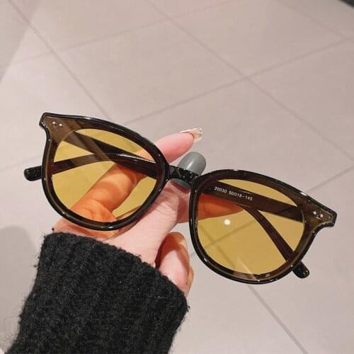 Retro Brand Small Round Sunglasses Women Black Yellow Rivet Shades For Women 90s Vintage Square Sun Glasses Men Unisex UV400