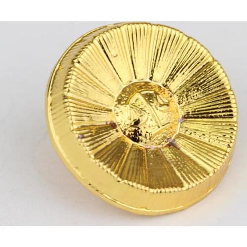 3 Color Ace Attorney Dual Destinies Brooch Phoenix Wright Pin Japanese Capcom Lawyers Game METAL BADGE INSIGNIA Legal high