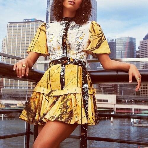 2021 New Flower Print Yellow Print Dress Fashion Short Sleeve Pleated Dresses With Belt 3231