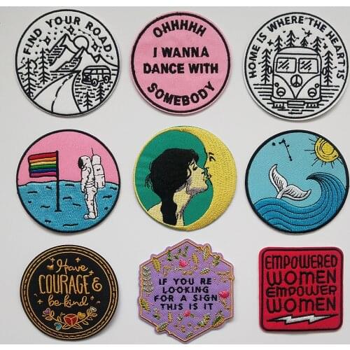 Round Planet moon Shape Embroidery Patches diy Stickers Iron On Patch Embroidered Patchs Badge Appliques For Clothing Backpack