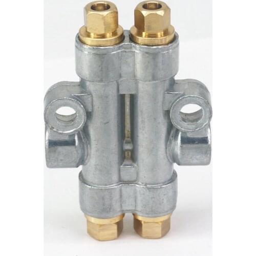 In M8x1 Out M10x1 2 Way Aluminum Lube Oil Piston Distributor Value Manifold Block for Centralized Lubrication System