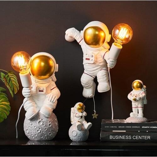 Modern Interior Home Astronaut Wall Lamp Art Table Lamp Childrens Bedroom Bedside Desks Gaming Room Decor Reading Night Light