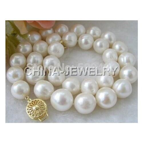 W&O653 Huge 18" 11-12mm white round FW pearl necklace
