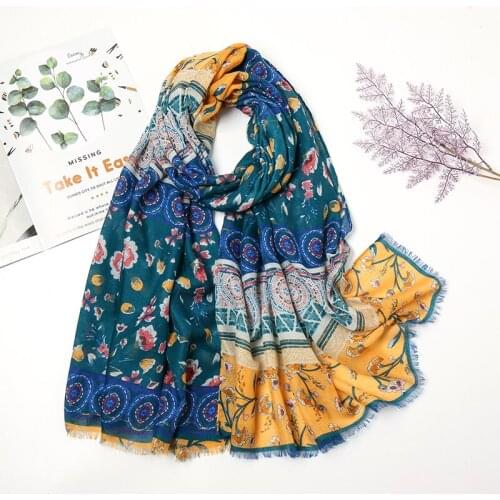 Hot Selling Printed Viscose Scarf Women Floral Cotton Scarves Autumn Muslim Hijab Headband Maxi Female Turban Bandana