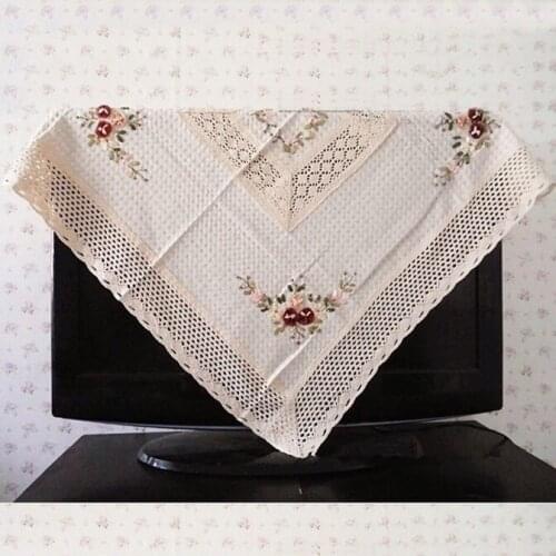 Vezon Hot Sale Cotton / Linen Elegant Crocheted Tablecloths Floral Ribbon Embroidery Table Cloth Topper Covers
